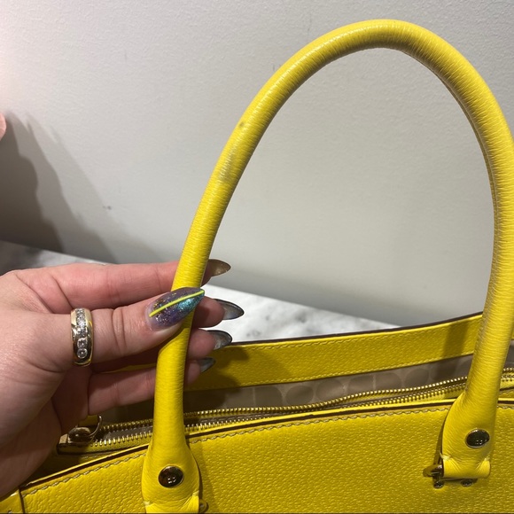 Yellow Kate Spade Wellesley Quinn Handbag - Picture 6 of 7